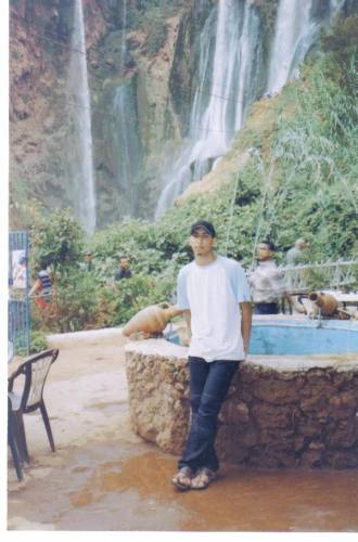 c moi a cascade ozoud