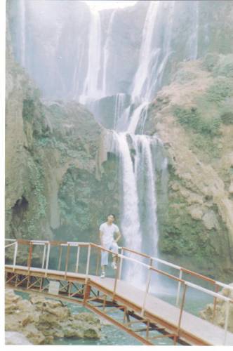 c moi a cascade ozoud